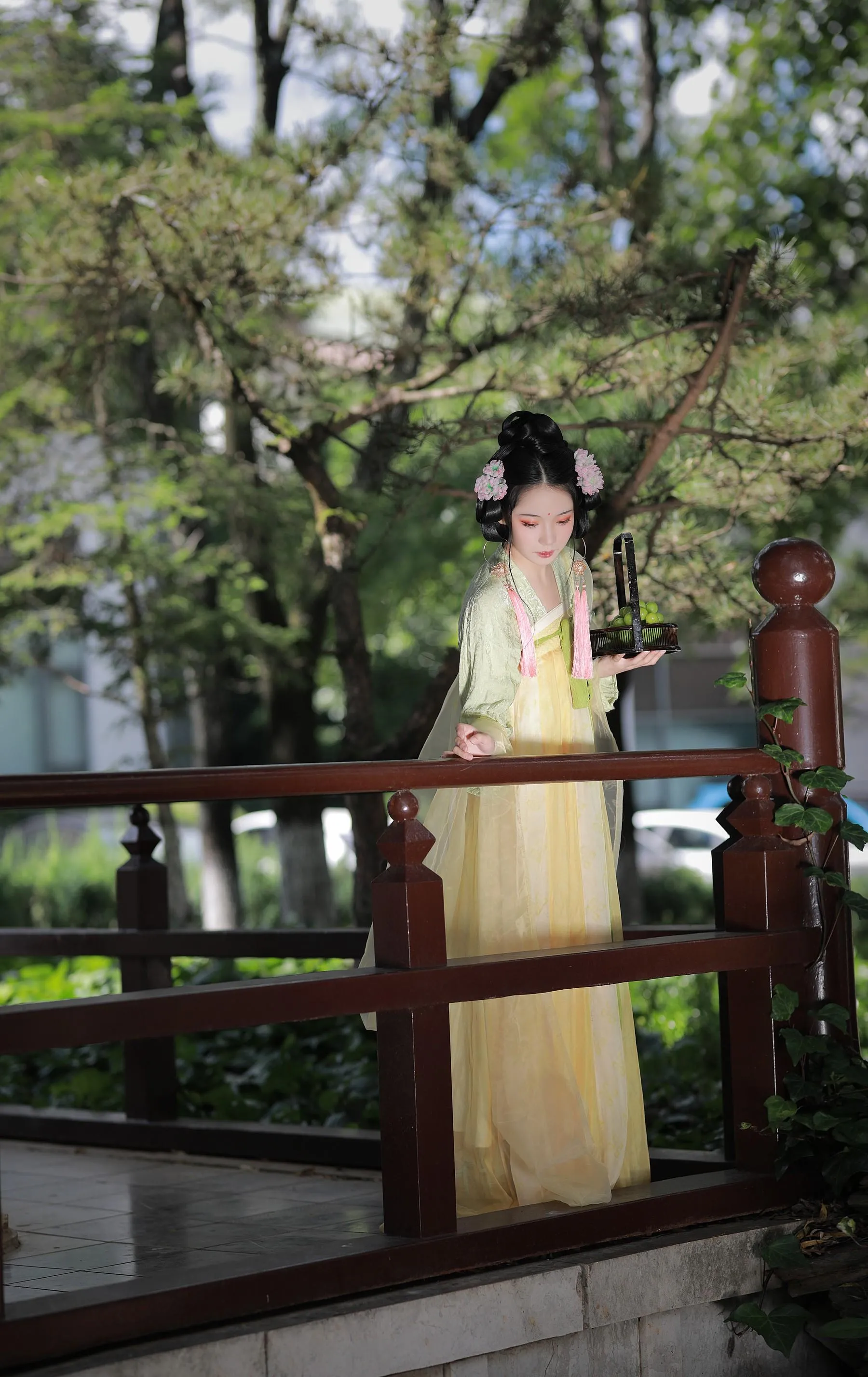 [YITUYU艺图语]2022.09.08 若无闲事挂心头 落花人独立 [33P]插图2